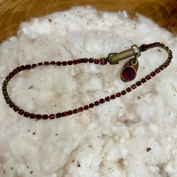 Vintage Liz Palacios Dainty Gold Tone Bracelet - Picture 6 of 16